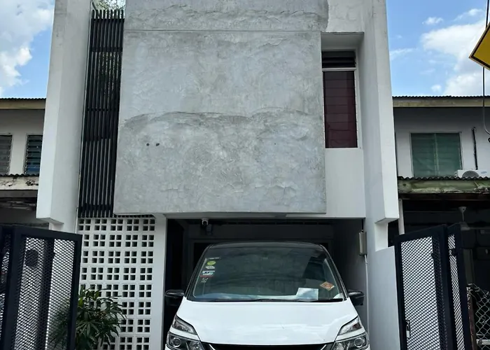 Relaxing House In Kuala Lumpur